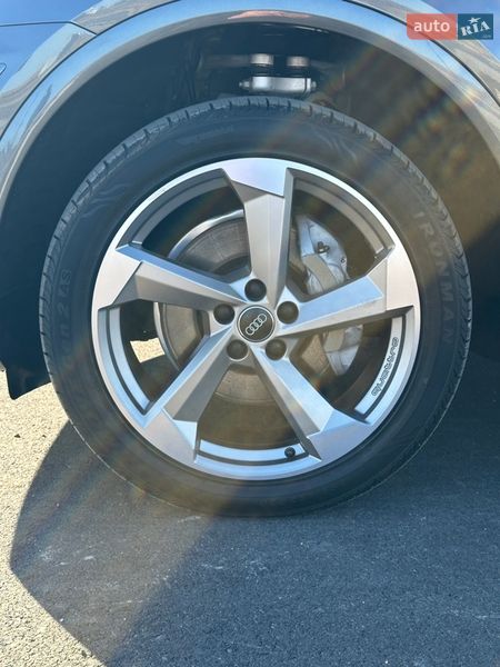 Позашляховик / Кросовер Audi Q5 2020 в Рівному