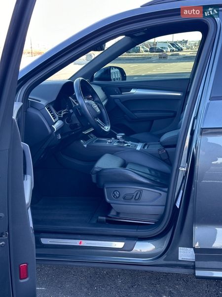 Позашляховик / Кросовер Audi Q5 2020 в Рівному