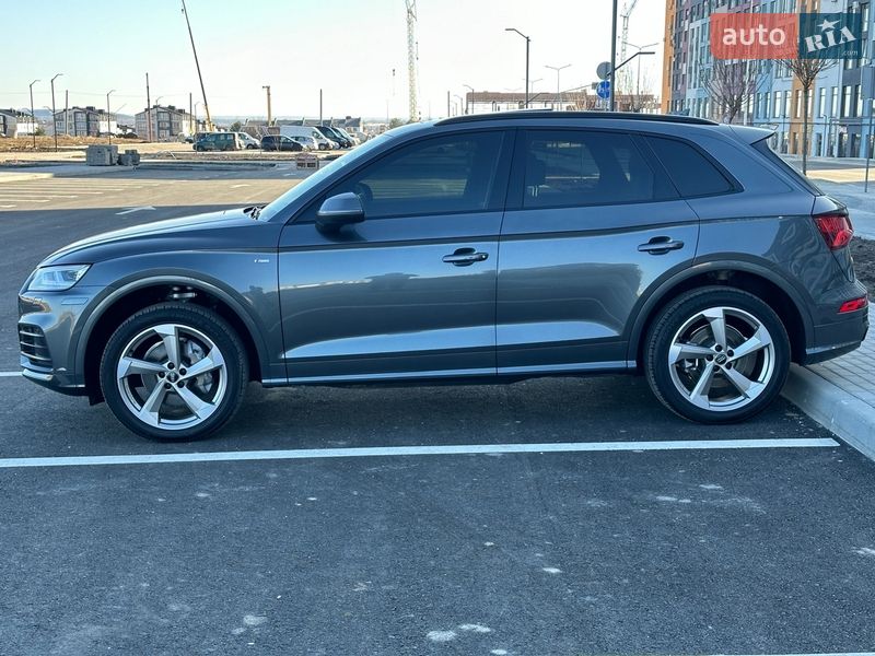 Позашляховик / Кросовер Audi Q5 2020 в Рівному