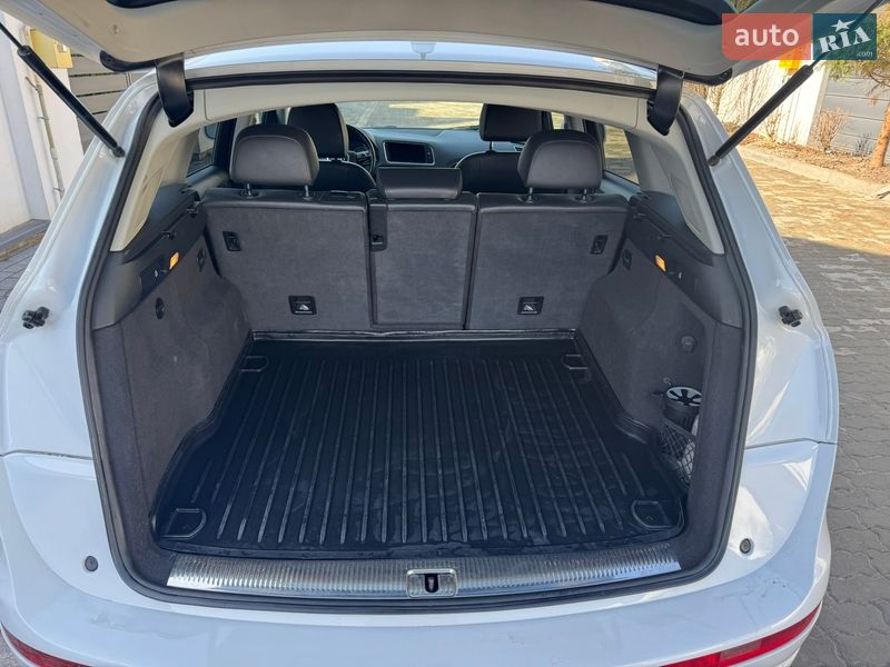 Позашляховик / Кросовер Audi Q5 2015 в Львові