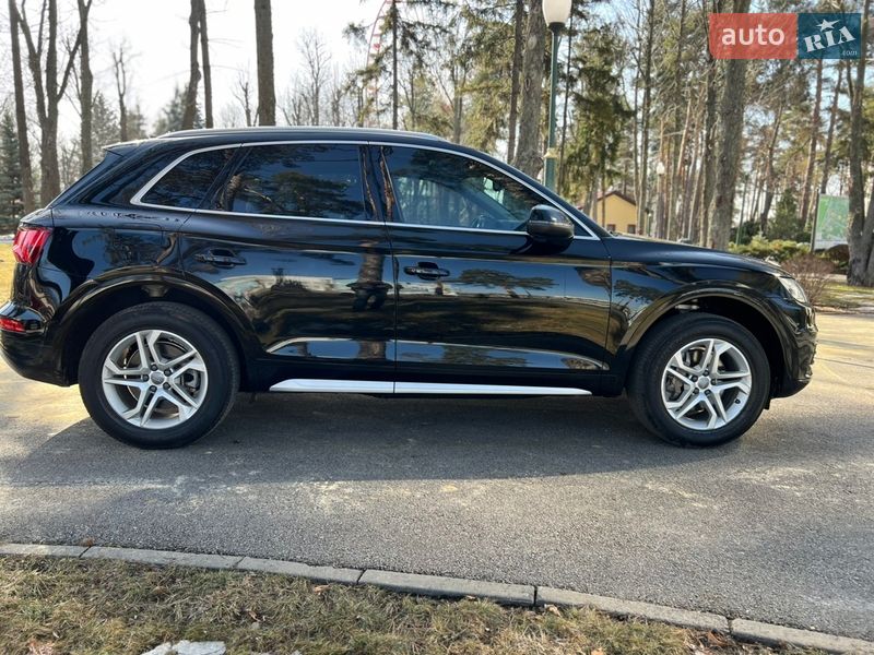 Внедорожник / Кроссовер Audi Q5 2019 в Харькове
