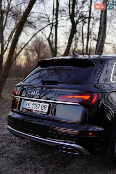 Позашляховик / Кросовер Audi Q5 2022 в Дніпрі