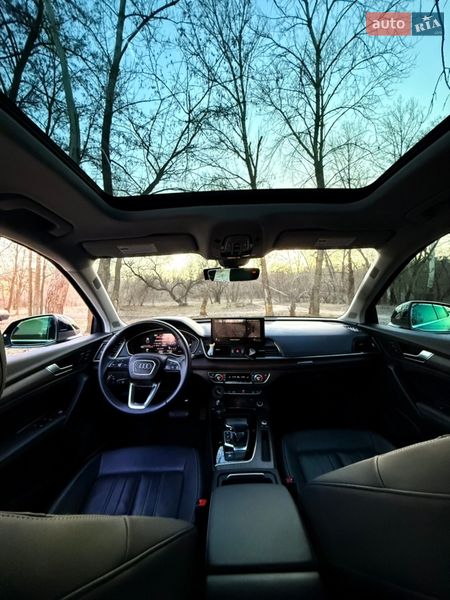 Позашляховик / Кросовер Audi Q5 2022 в Дніпрі