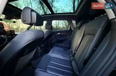Позашляховик / Кросовер Audi Q5 2022 в Дніпрі