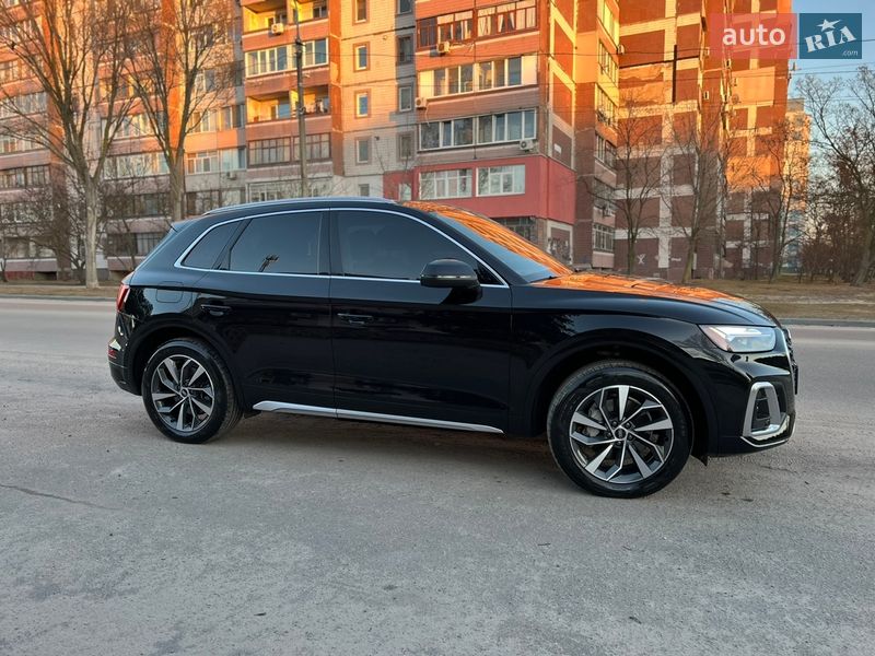 Позашляховик / Кросовер Audi Q5 2021 в Кам'янському
