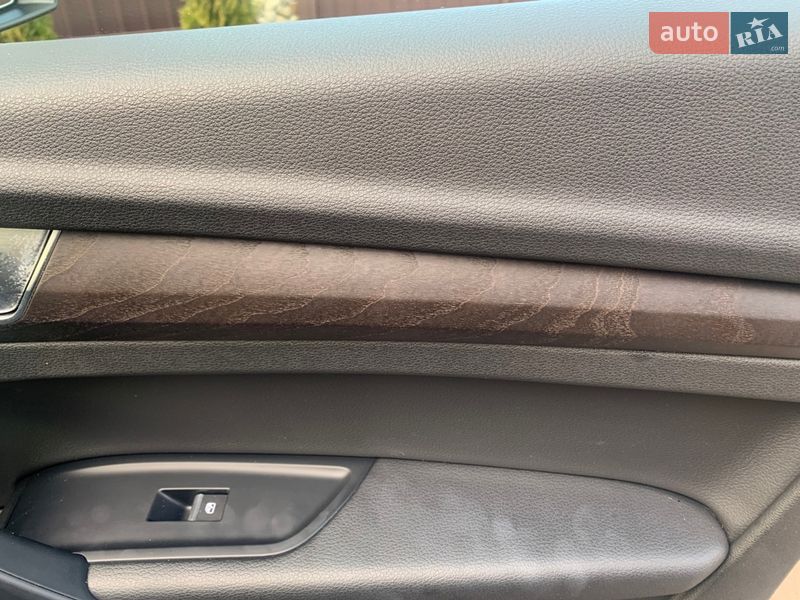 Позашляховик / Кросовер Audi Q5 2020 в Львові