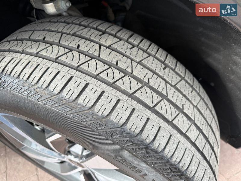 Внедорожник / Кроссовер Audi Q5 2024 в Стрые