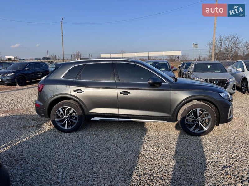 Позашляховик / Кросовер Audi Q5 2023 в Івано-Франківську