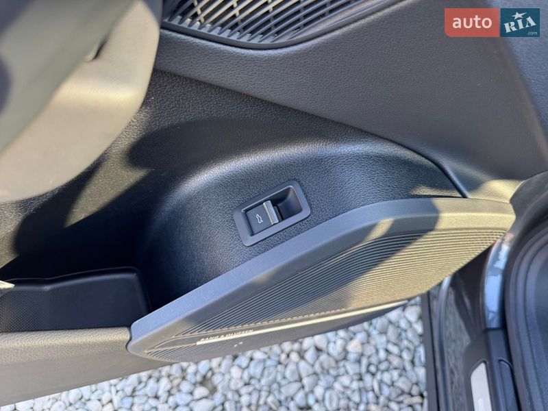 Позашляховик / Кросовер Audi Q5 2023 в Івано-Франківську