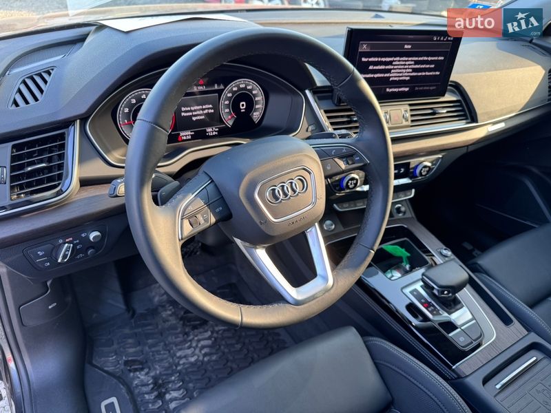 Позашляховик / Кросовер Audi Q5 2023 в Івано-Франківську