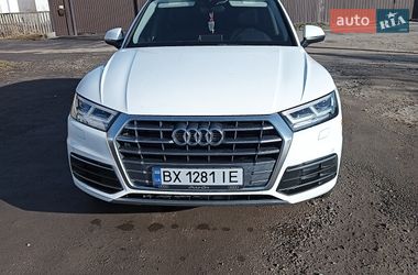 Внедорожник / Кроссовер Audi Q5 2020 в Староконстантинове