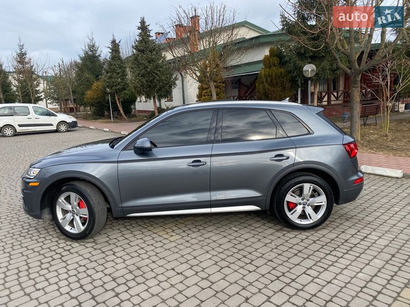Внедорожник / Кроссовер Audi Q5 2017 в Пустомытах