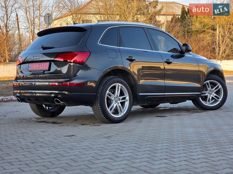Внедорожник / Кроссовер Audi Q5 2015 в Гусятине