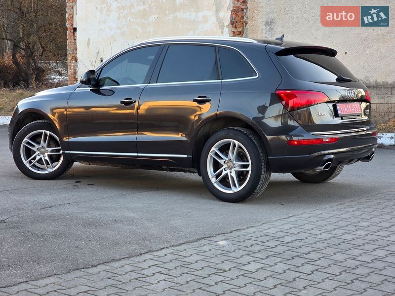 Внедорожник / Кроссовер Audi Q5 2015 в Гусятине