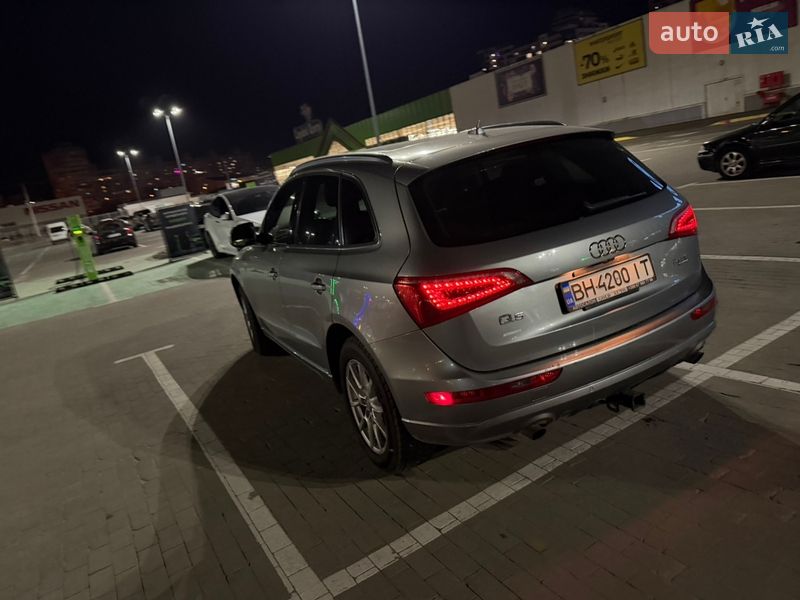 Внедорожник / Кроссовер Audi Q5 2010 в Одессе