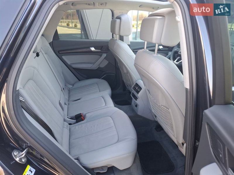 Внедорожник / Кроссовер Audi Q5 2019 в Ужгороде