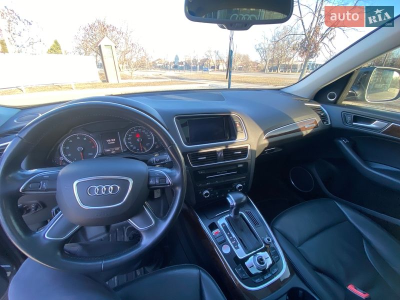 Позашляховик / Кросовер Audi Q5 2015 в Харкові