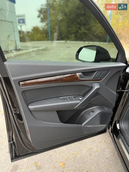 Внедорожник / Кроссовер Audi Q5 2018 в Днепре