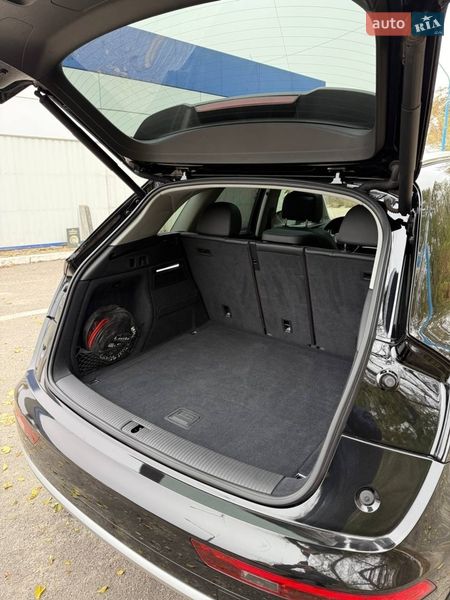 Внедорожник / Кроссовер Audi Q5 2018 в Днепре