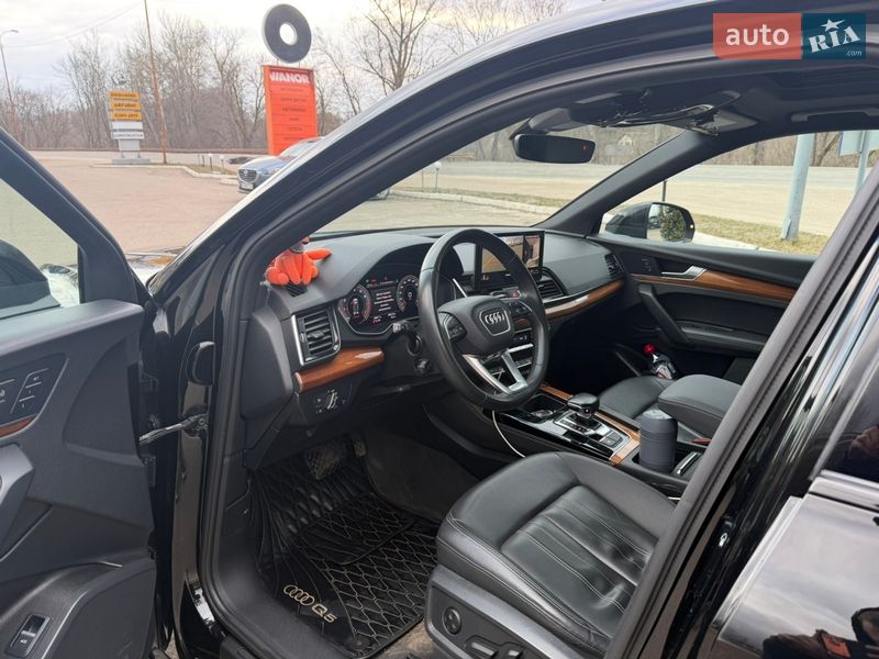 Позашляховик / Кросовер Audi Q5 2021 в Чернігові