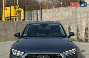 Внедорожник / Кроссовер Audi Q5 2018 в Ровно