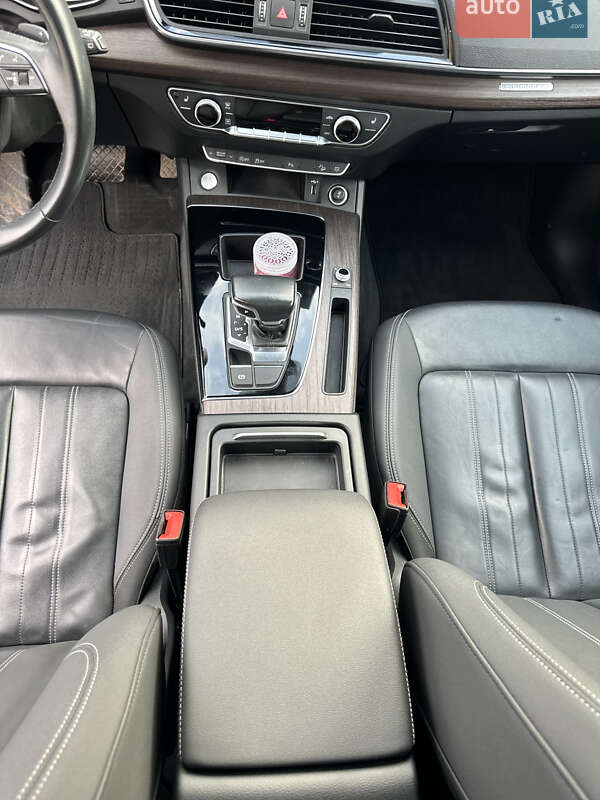 Внедорожник / Кроссовер Audi Q5 2021 в Львове