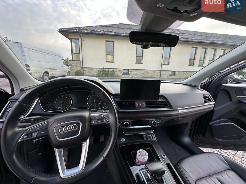 Внедорожник / Кроссовер Audi Q5 2021 в Львове