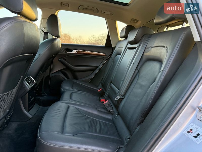 Внедорожник / Кроссовер Audi Q5 2015 в Ровно