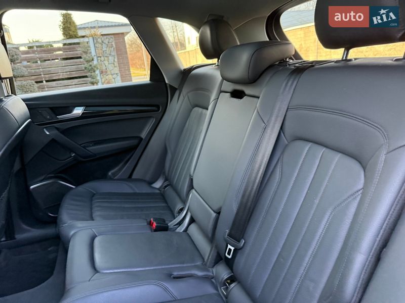 Внедорожник / Кроссовер Audi Q5 2019 в Стрые