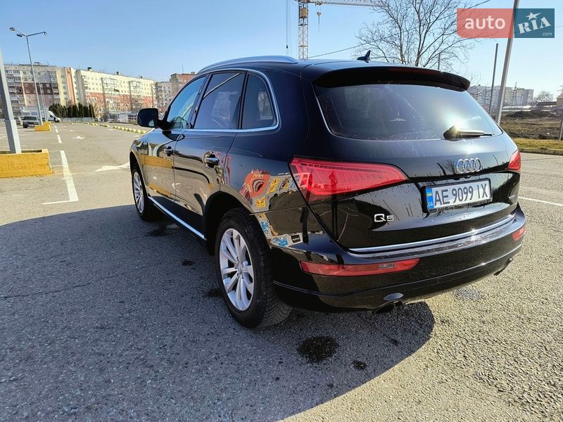 Позашляховик / Кросовер Audi Q5 2015 в Чернівцях
