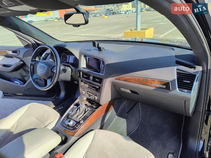 Позашляховик / Кросовер Audi Q5 2015 в Чернівцях