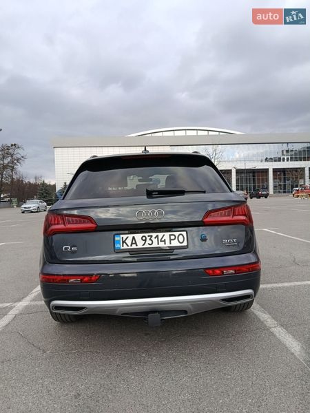 Внедорожник / Кроссовер Audi Q5 2018 в Киеве