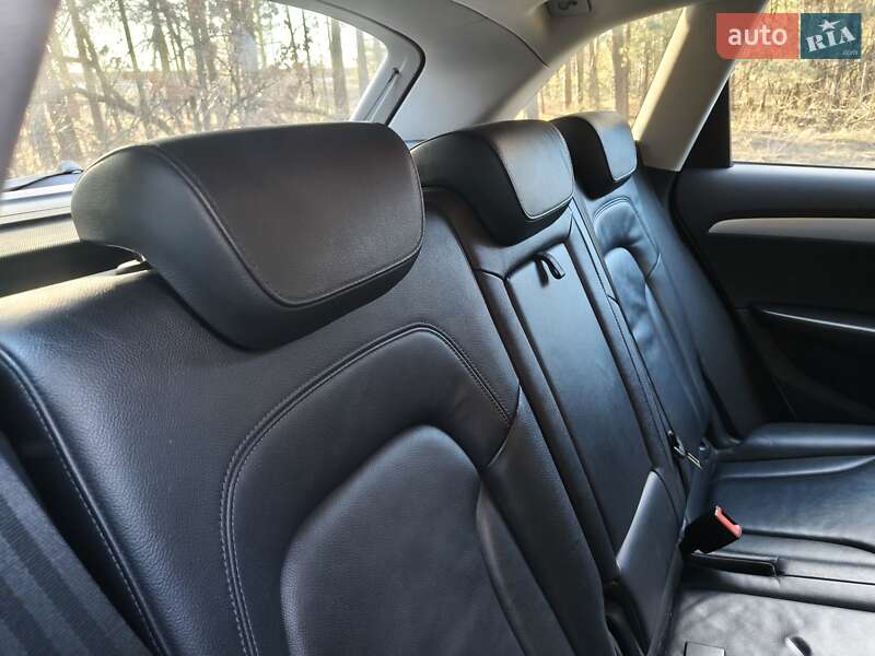 Позашляховик / Кросовер Audi Q5 2010 в Вишгороді