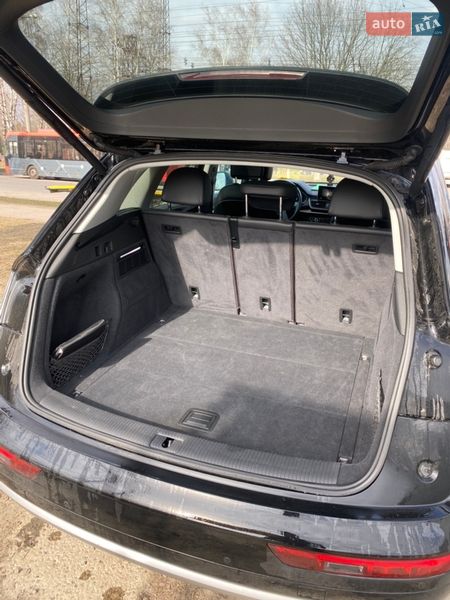 Внедорожник / Кроссовер Audi Q5 2018 в Луцке