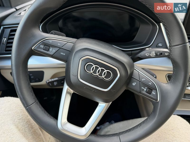 Внедорожник / Кроссовер Audi Q5 2024 в Киеве