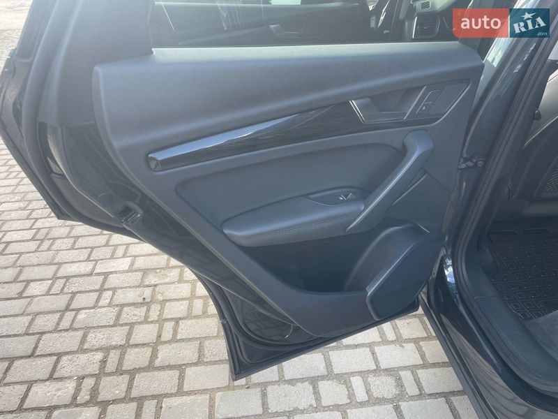 Внедорожник / Кроссовер Audi Q5 2020 в Самборе