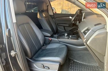Внедорожник / Кроссовер Audi Q5 2017 в Харькове