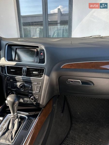 Позашляховик / Кросовер Audi Q5 2010 в Луцьку