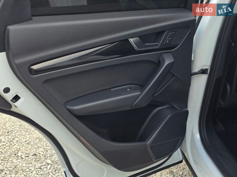 Позашляховик / Кросовер Audi Q5 2019 в Тернополі фото 24 Позашляховик / Кросовер Audi Q5 2019 в Тернополі