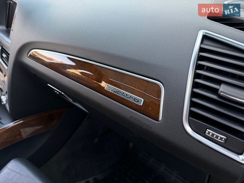Внедорожник / Кроссовер Audi Q5 2015 в Одессе