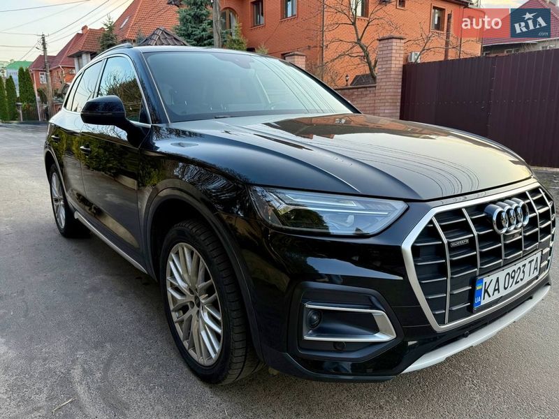 Внедорожник / Кроссовер Audi Q5 2022 в Киеве