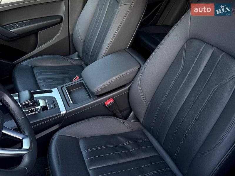 Внедорожник / Кроссовер Audi Q5 2022 в Киеве