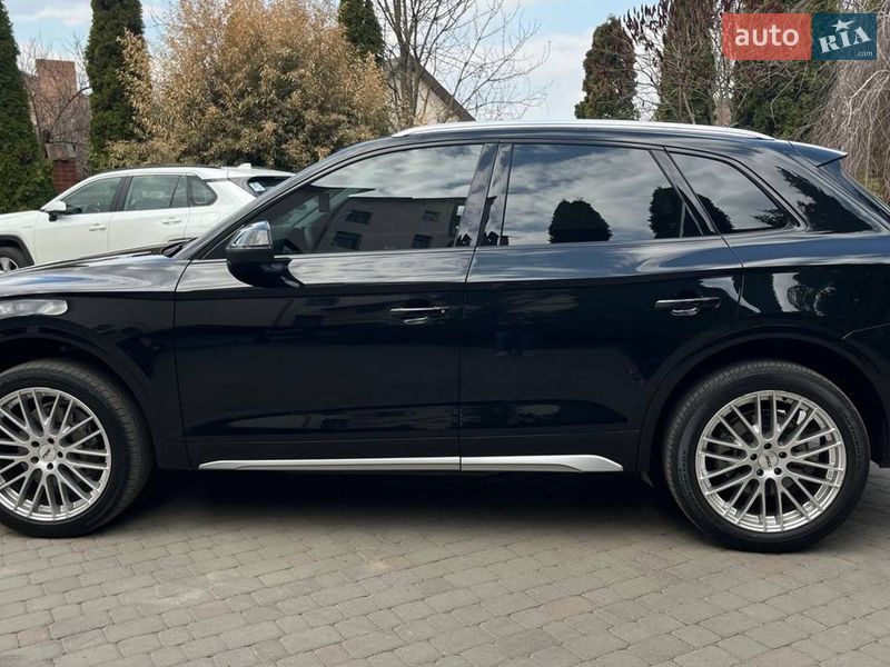 Позашляховик / Кросовер Audi Q5 2021 в Хмельницькому