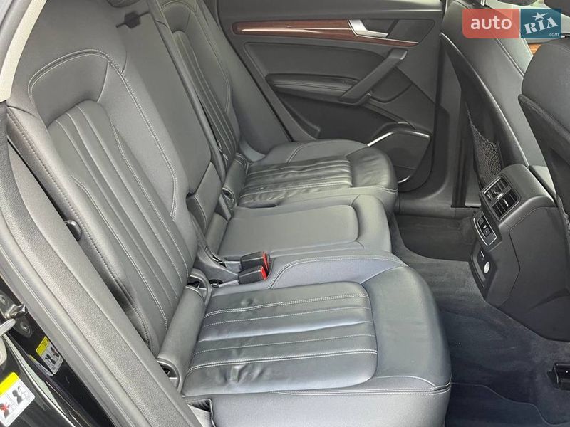 Позашляховик / Кросовер Audi Q5 2021 в Хмельницькому