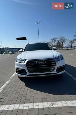 Внедорожник / Кроссовер Audi Q5 2017 в Одессе