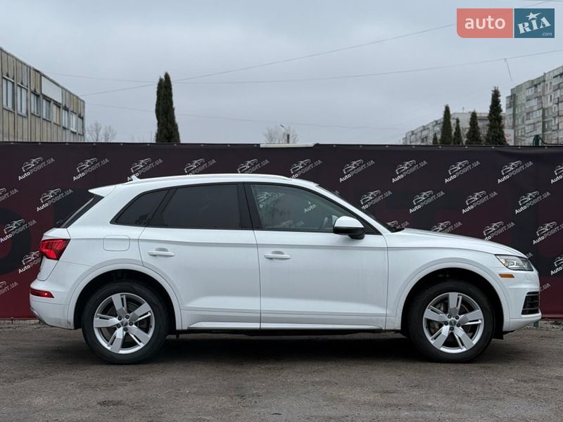 Внедорожник / Кроссовер Audi Q5 2018 в Сумах