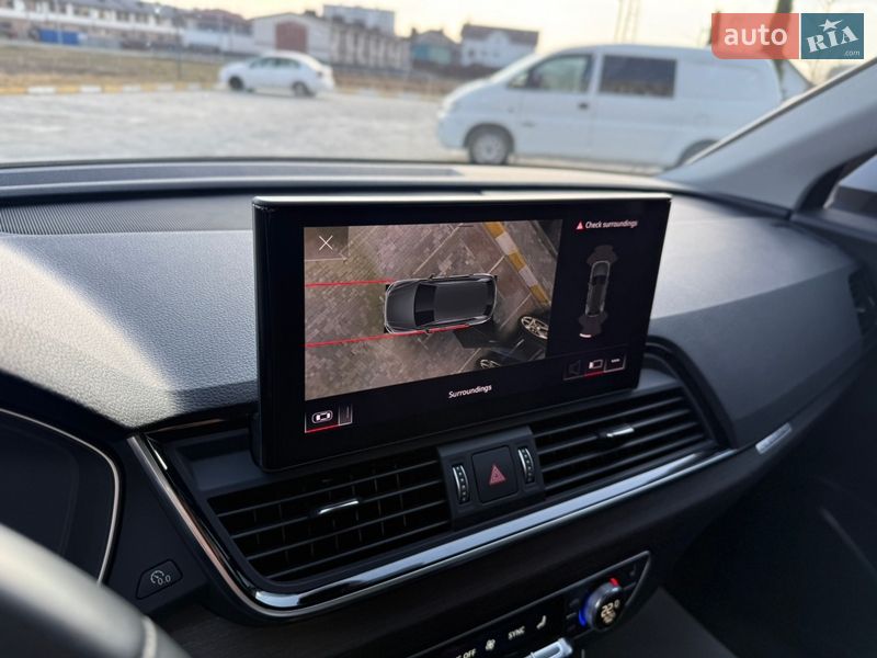 Внедорожник / Кроссовер Audi Q5 2021 в Киеве