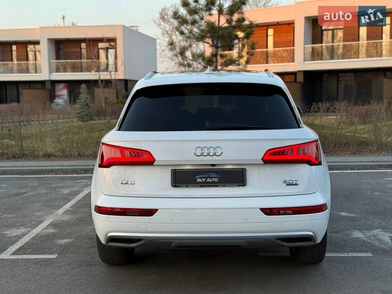 Внедорожник / Кроссовер Audi Q5 2017 в Киеве