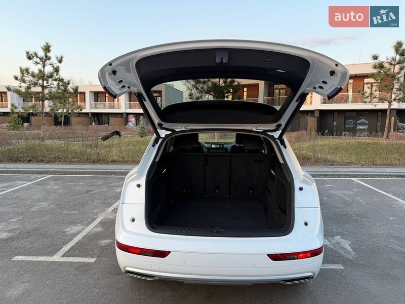 Внедорожник / Кроссовер Audi Q5 2017 в Киеве