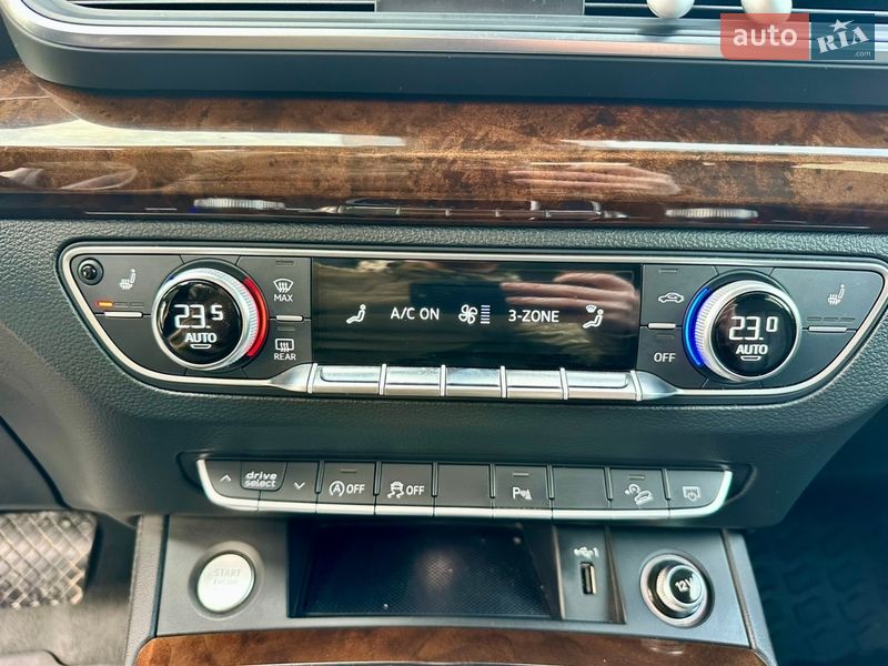 Позашляховик / Кросовер Audi Q5 2019 в Золочеві